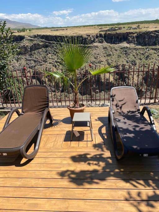Cheerful 3-bedroom villa with pool - Housity