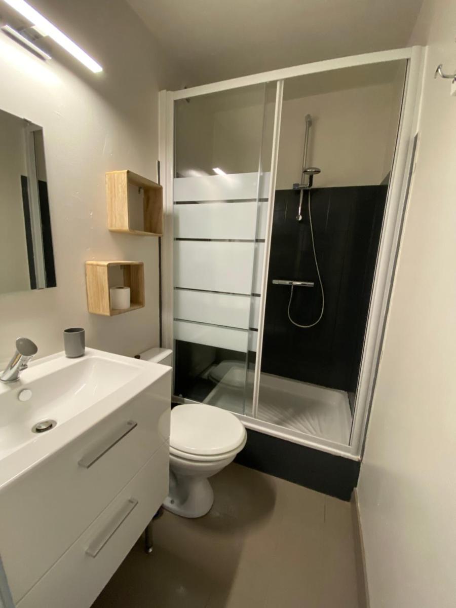 Studio Le Pharo Résidence avec piscine - Housity