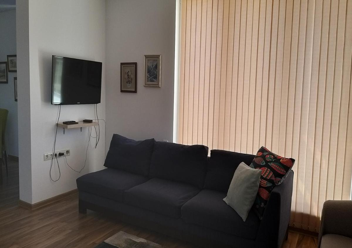 Art Gallery Studio - Housity