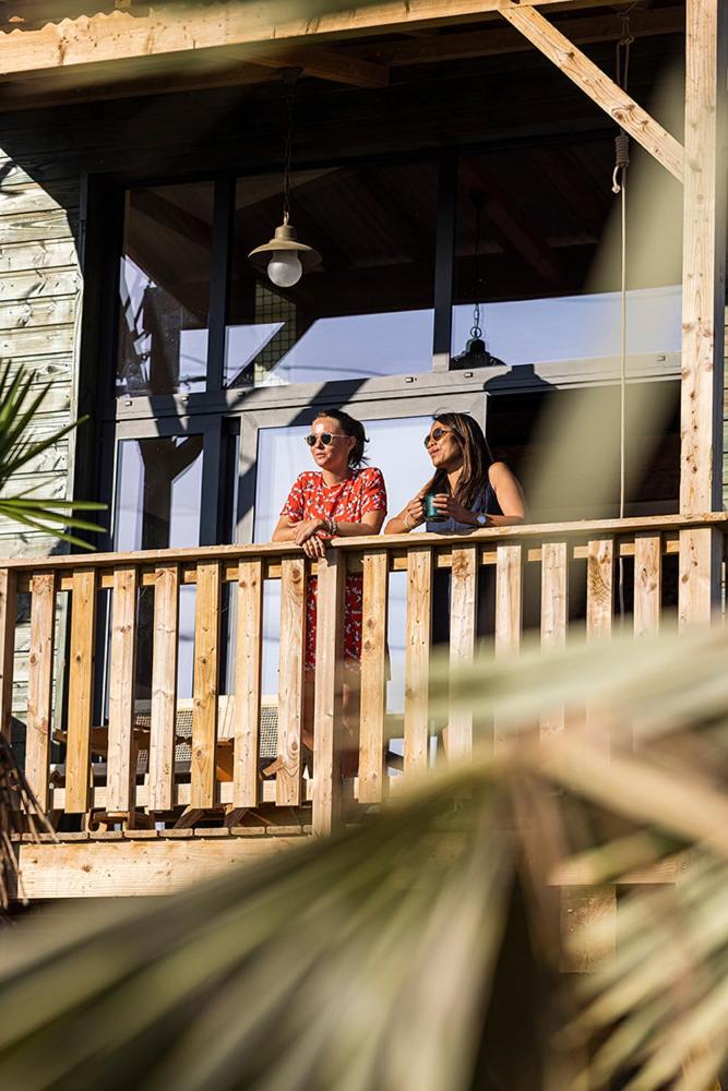 Parrot World - Les Lodges - Housity
