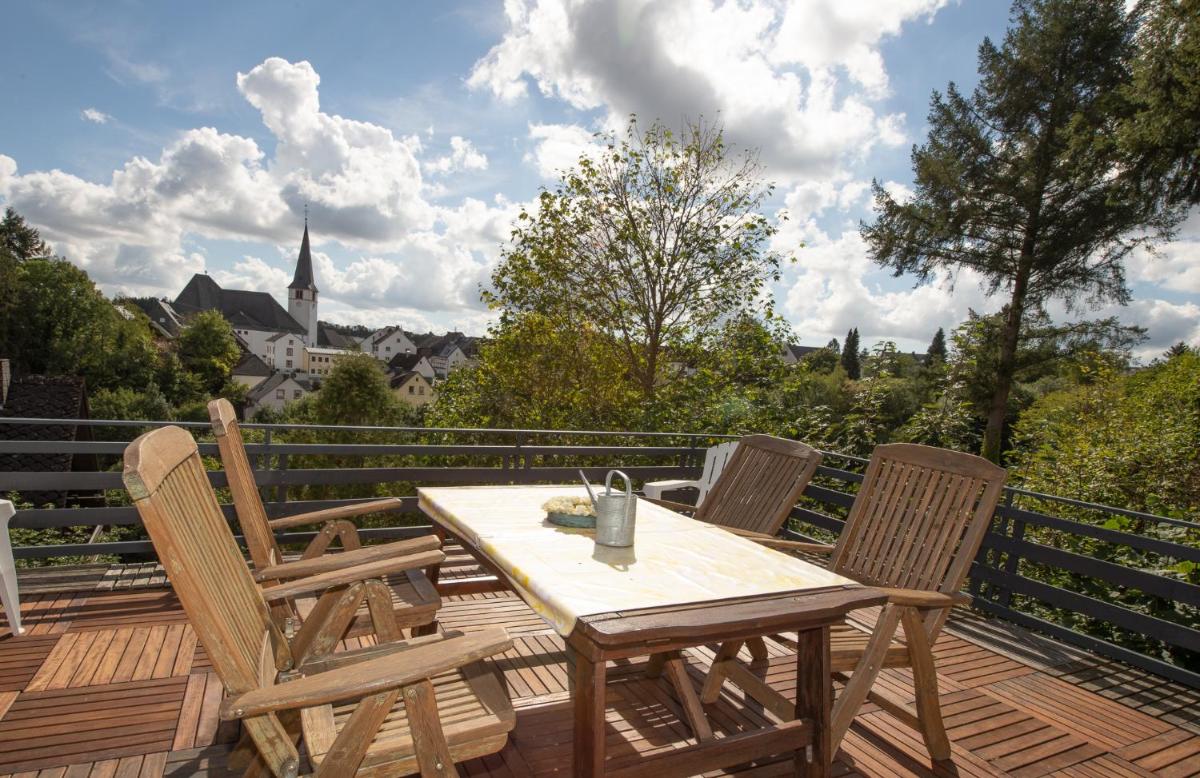 Eifel Ferienhaus Mirjam - Housity