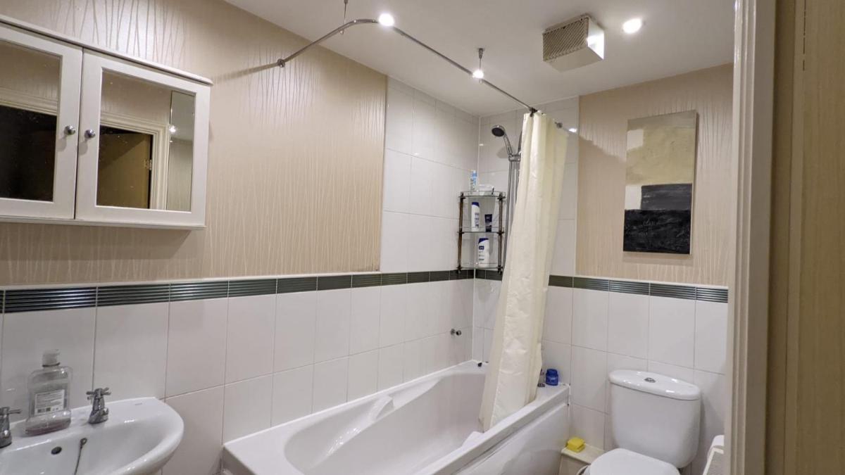 Lovely duplex apartment sleeps 6 - Housity