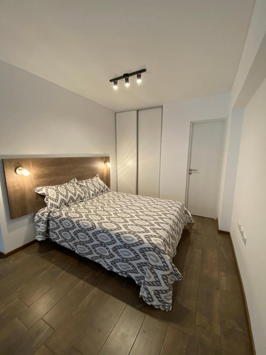 Estudio completo en zona centro, a 200 metros del rio - Housity