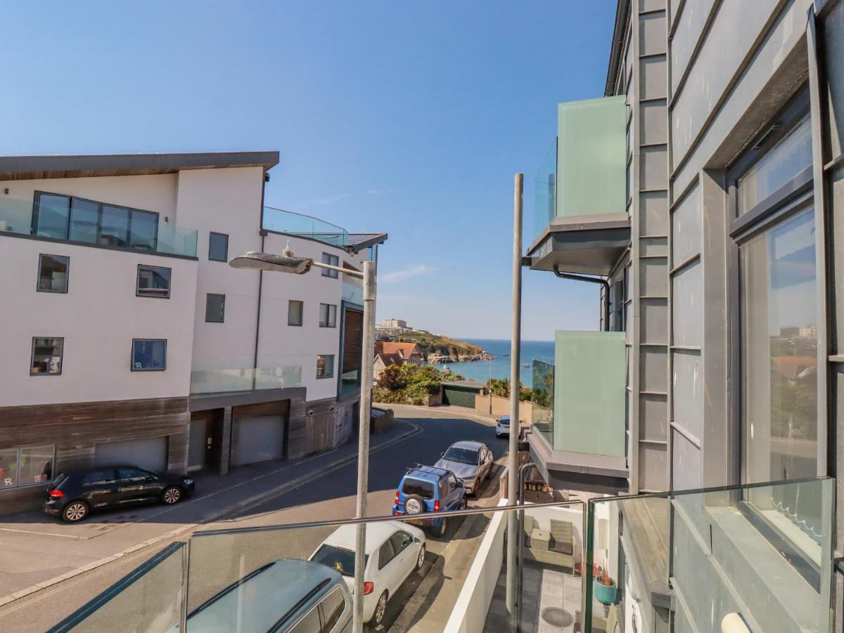 28 Island Crescent - Housity