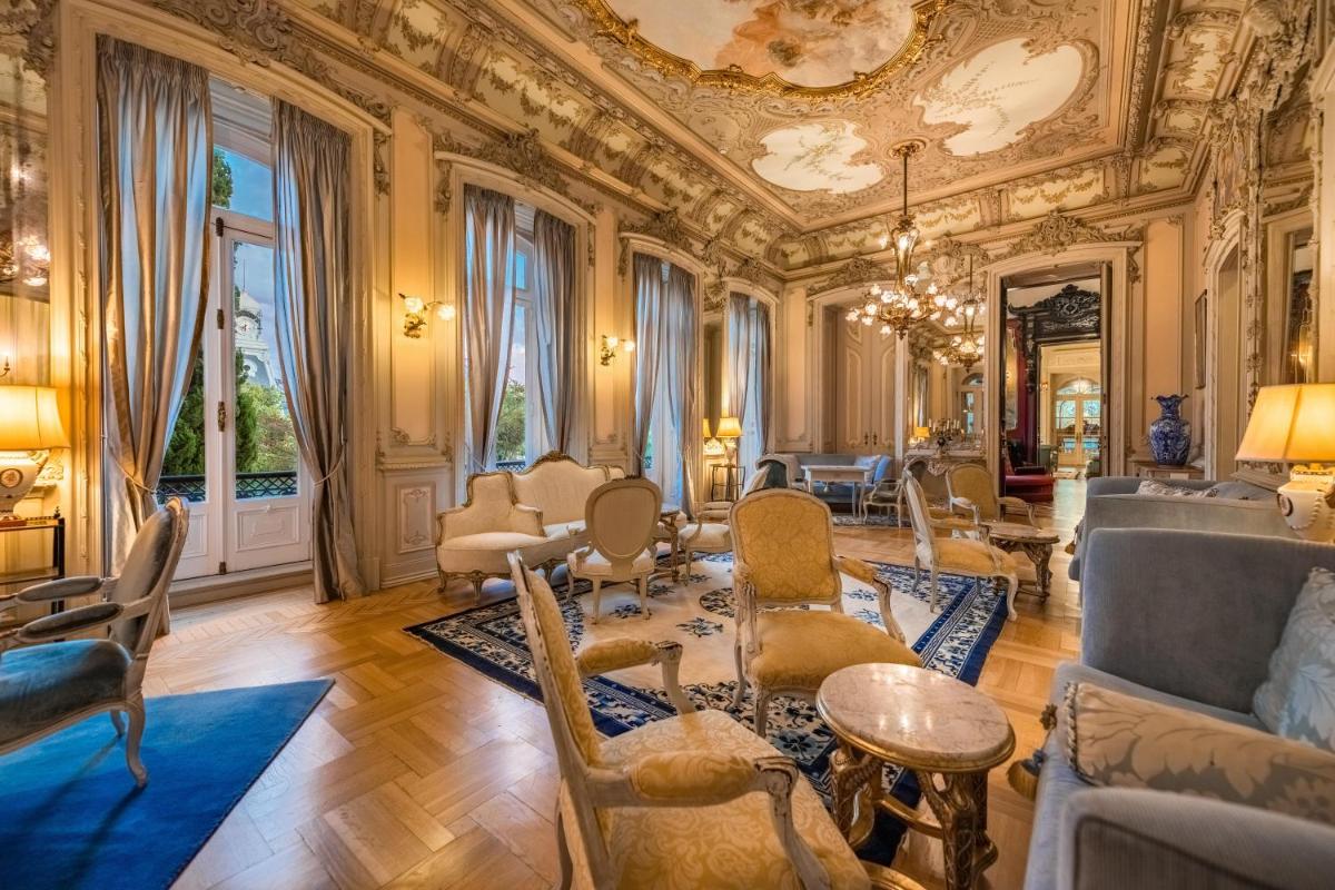 Uma área de estar em Pestana Palace Lisboa Hotel & National Monument - The Leading Hotels of the World