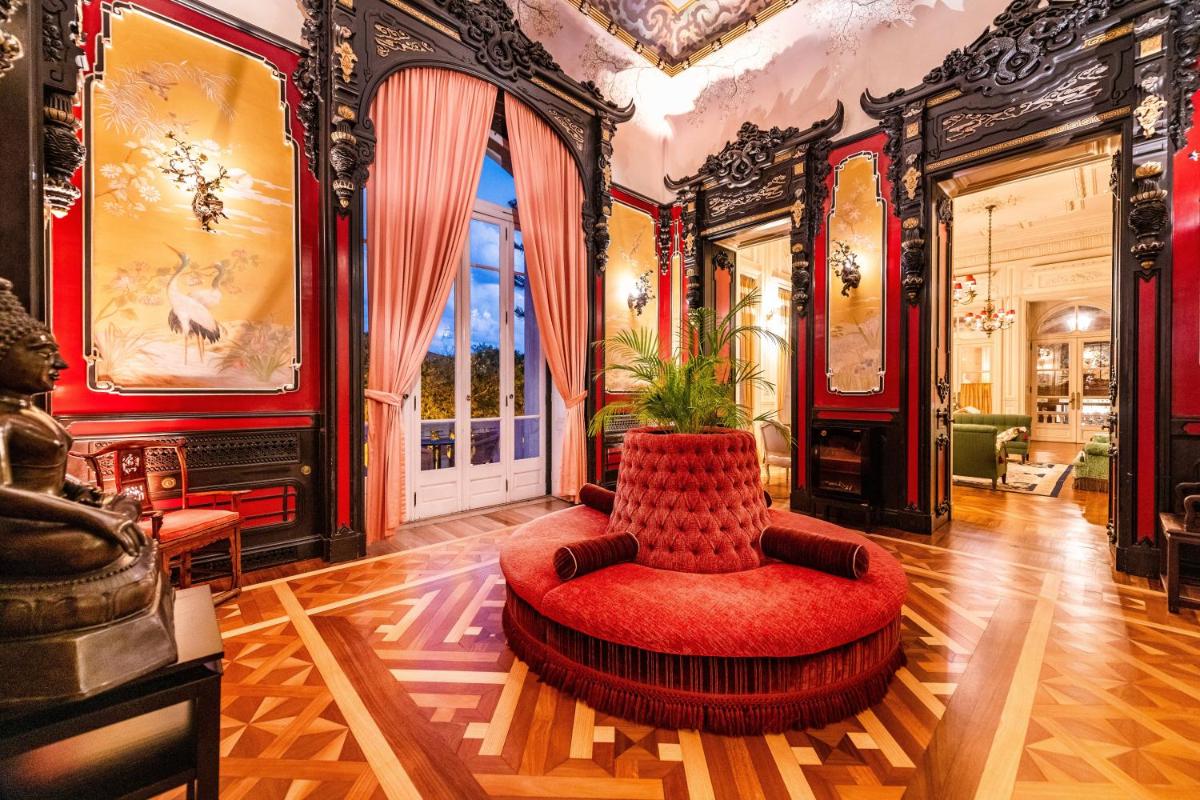 Uma área de estar em Pestana Palace Lisboa Hotel & National Monument - The Leading Hotels of the World