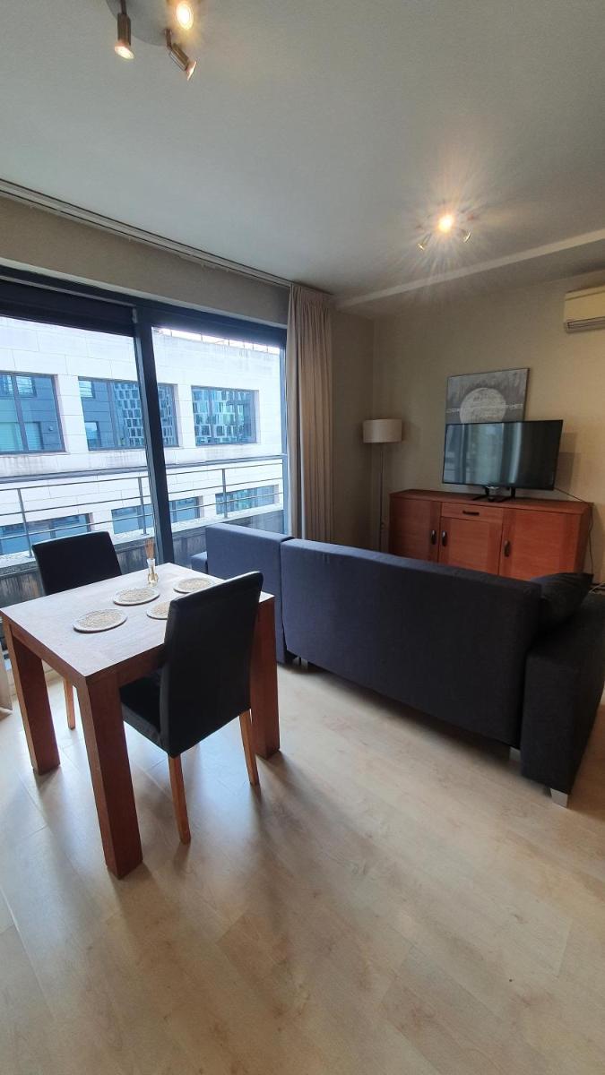 Minimal Brussels - Flat EJ Bruxelles centre - Housity