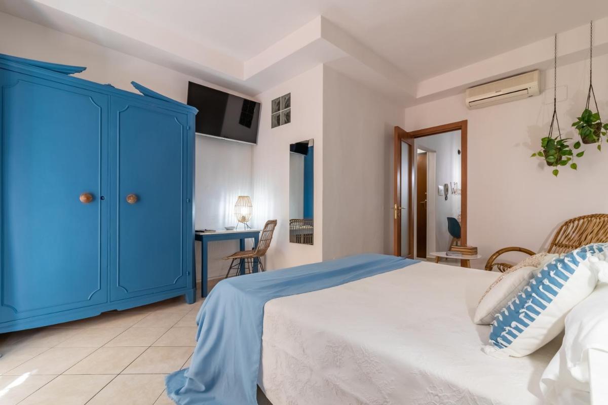 Down Town Blue Apartment - Housity