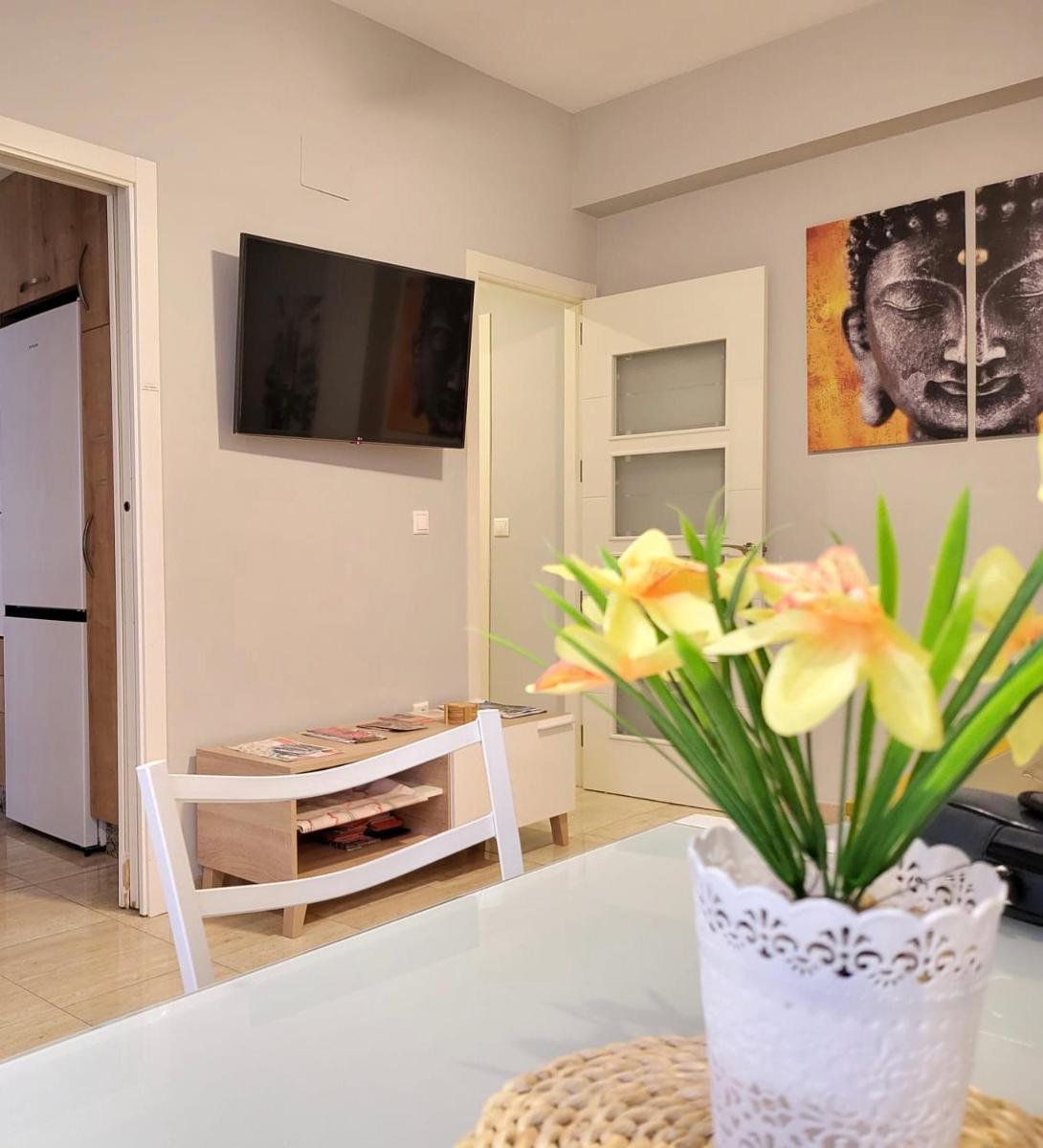 Calle muñices 8 ESC2 PB 2 - Housity