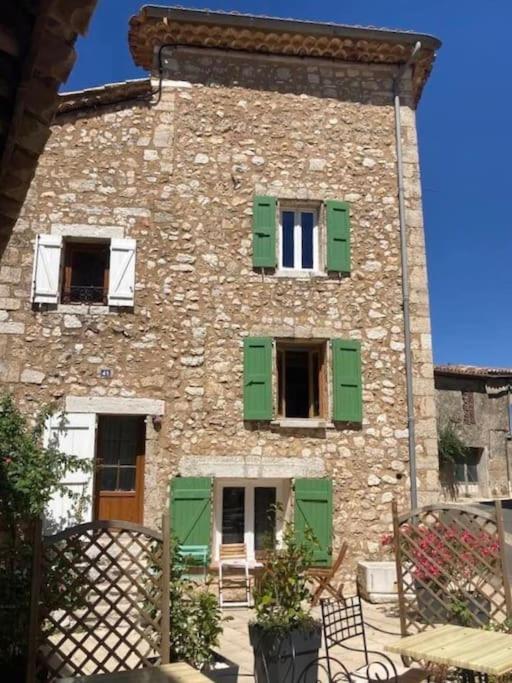 Charming village house for 6 people - Housity