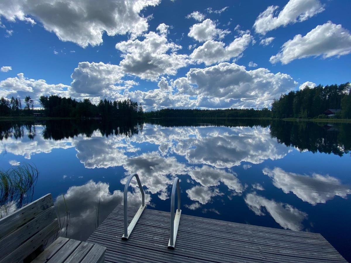 Private Lakeside Holiday Property in Nature - Housity