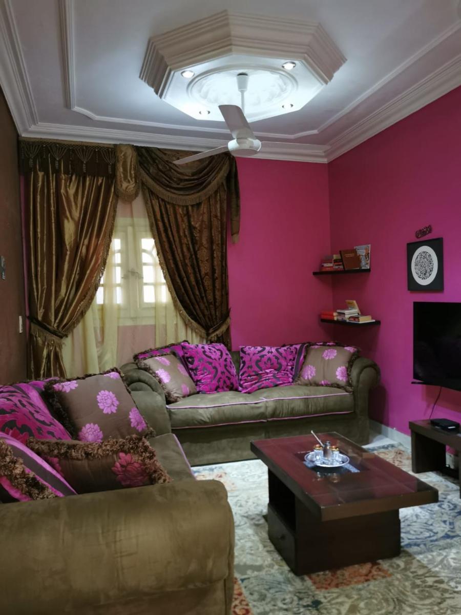 Pyramids House inn - Housity