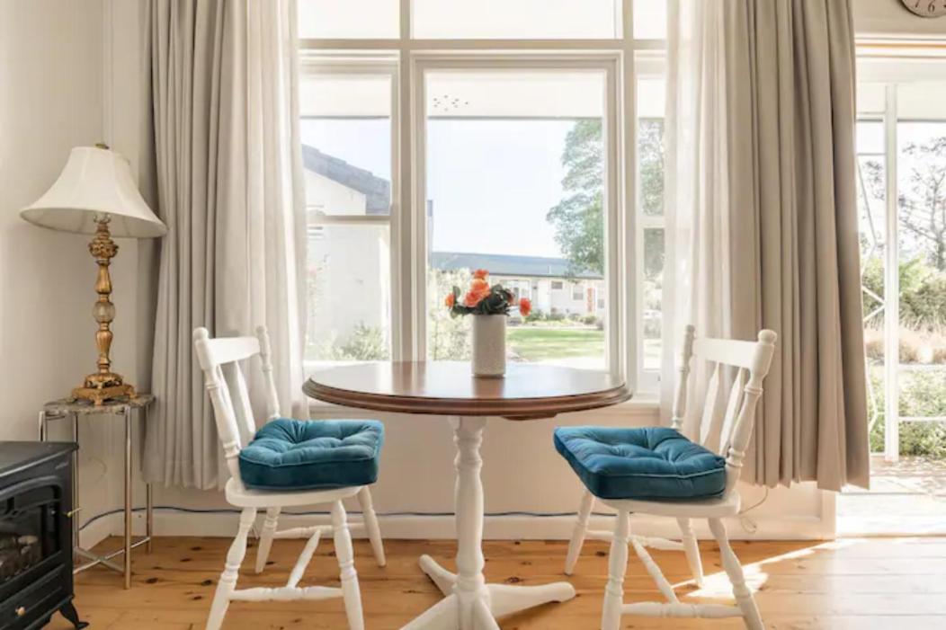 Magical Minna - Fully furnished riverside 2BR Apt near Kiama - Housity