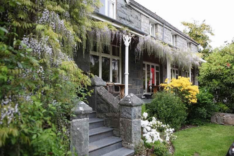 Ty Mawr Hotel - Housity