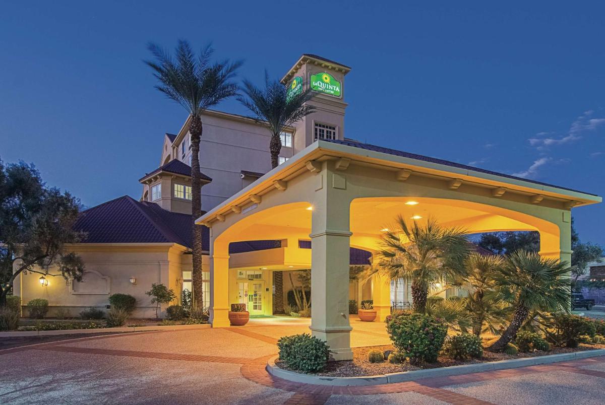 La Quinta by Wyndham Phoenix Mesa West - Housity