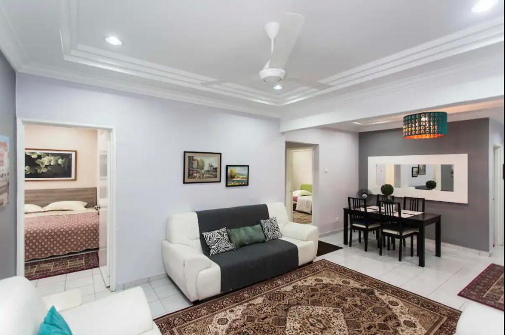 Little Cosy House at15 - Housity