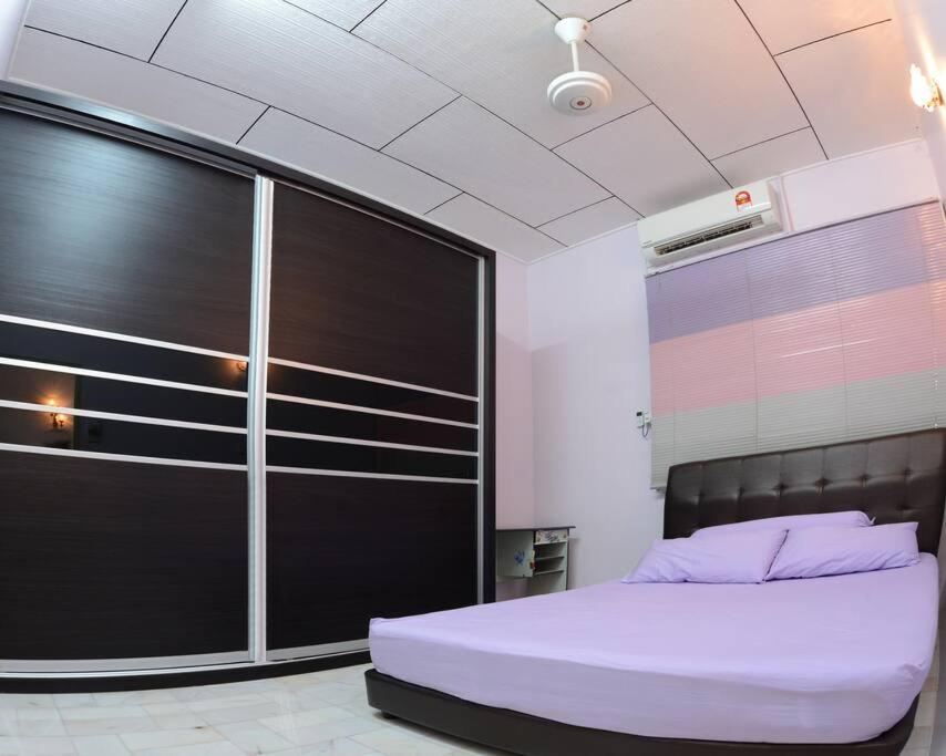 Wonderful Homestay at Muar - Housity