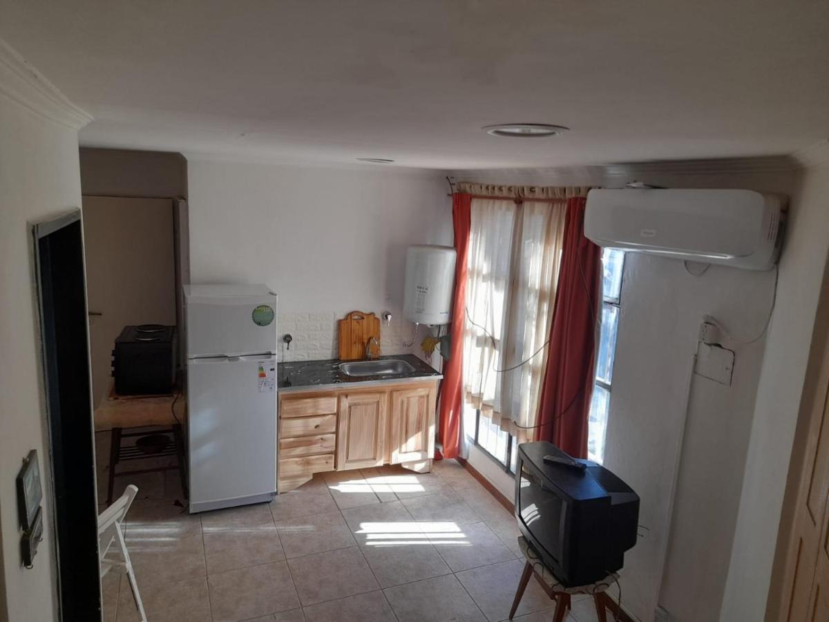 Esquina céntrica 2 ambientes 50 mts - Housity