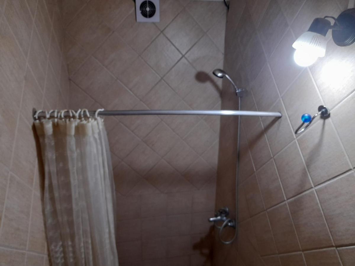 Esquina céntrica 2 ambientes 50 mts - Housity