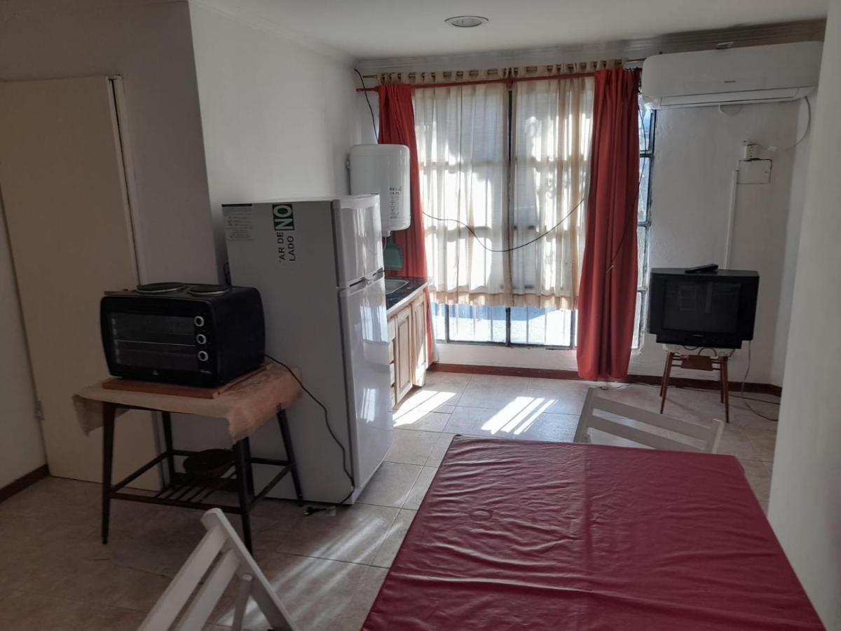 Esquina céntrica 2 ambientes 50 mts - Housity