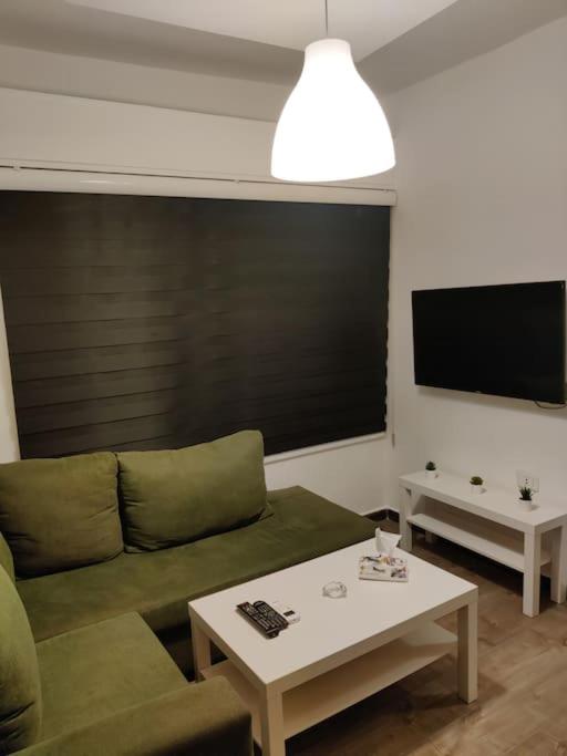 30 1-bedroom rental unite with Services nearby - Housity