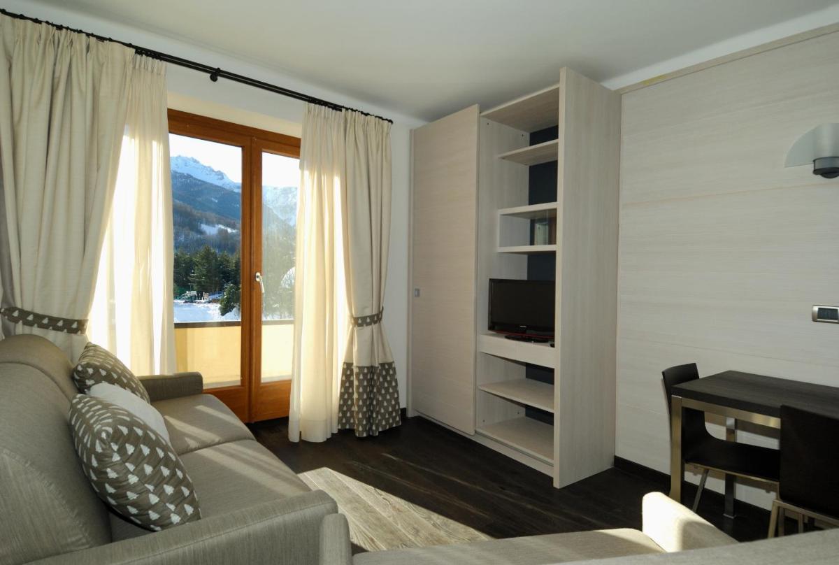 Hotel Bucaneve - Housity