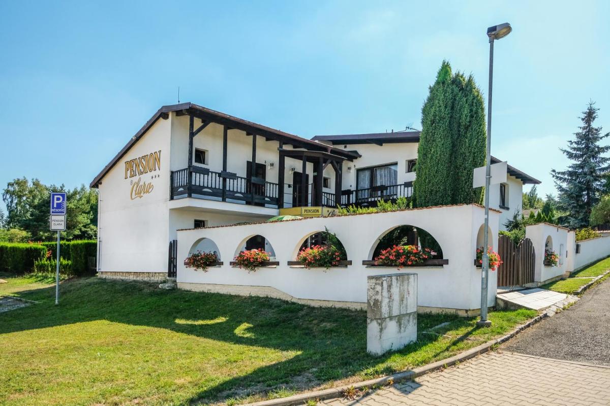 Pension Clara - Housity