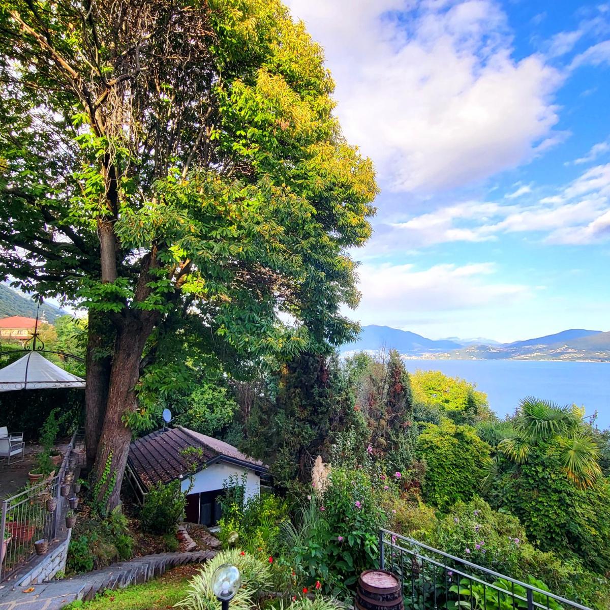 Mid of Nature ~ Bella Vista sul Lago Maggiore - Housity
