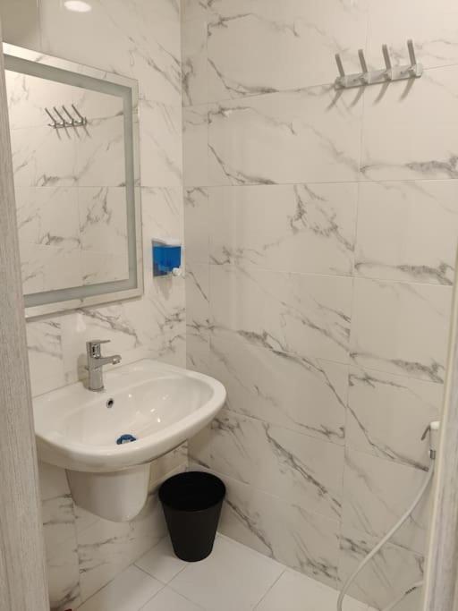 (41)m luxury room royal view near all services - Housity