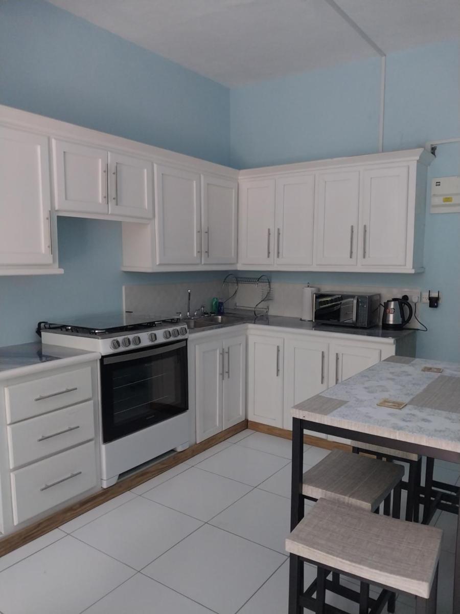 Vee's Apartments SLU - Housity