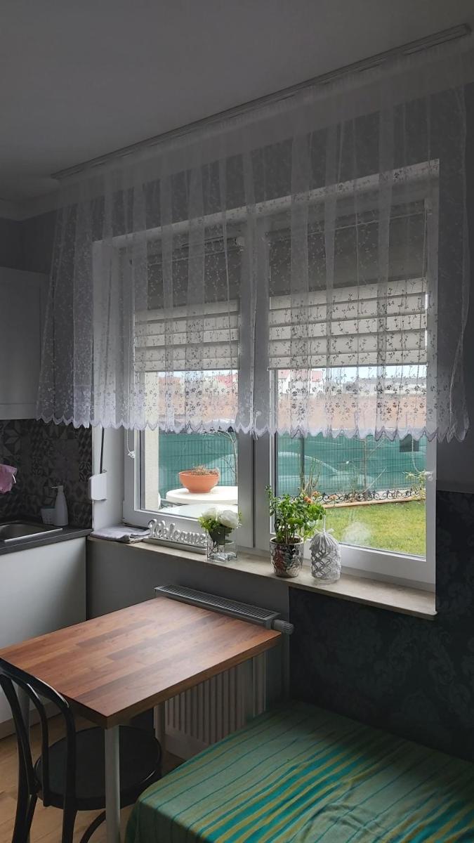 Studio Jutrzenka z łazienką by Apartamenty na dni Wrocław - Housity