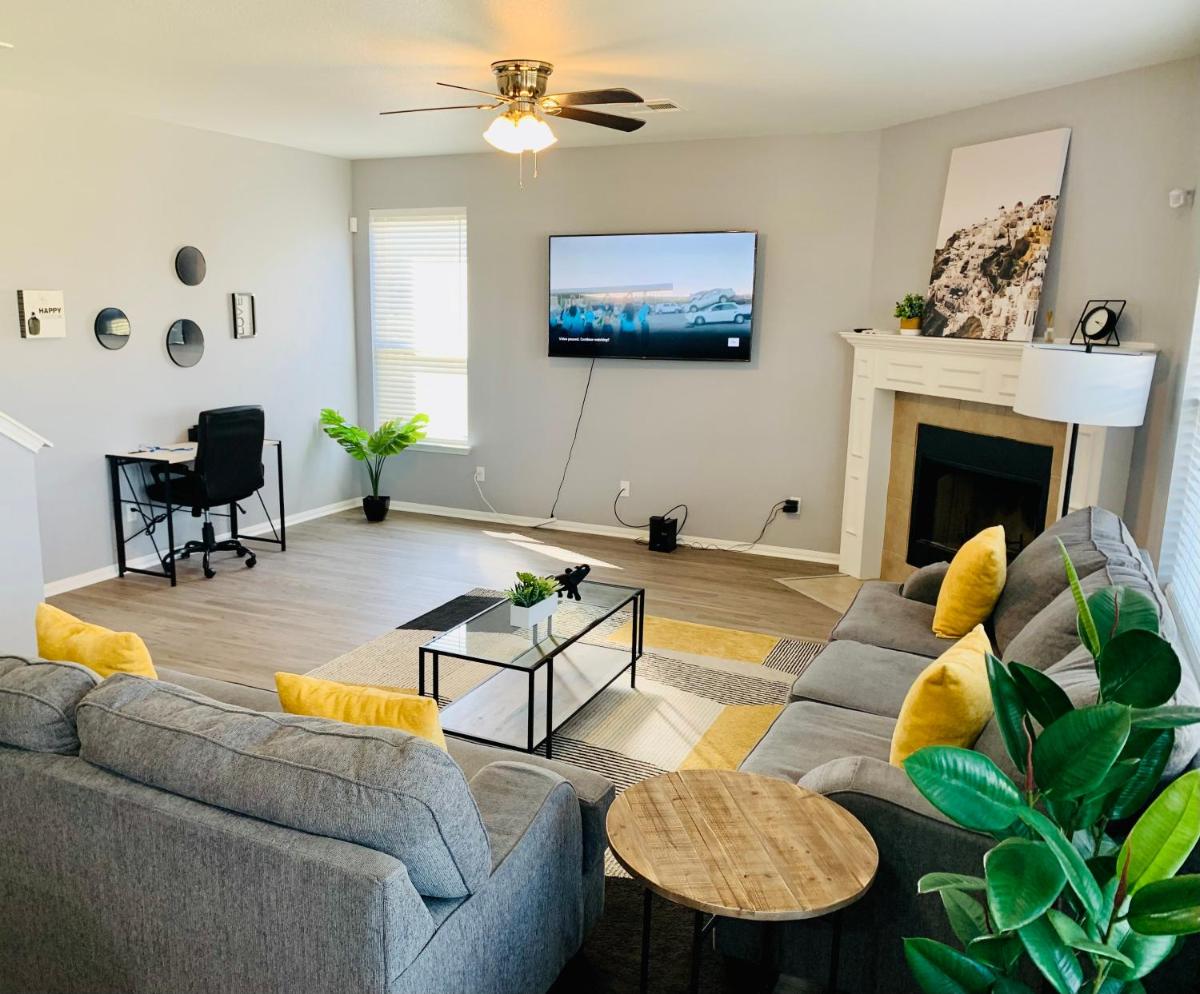 Cozy 3 bedroom House in Killeen close to Fort Cavazos, airport, and 50 mins to Austin - Housity