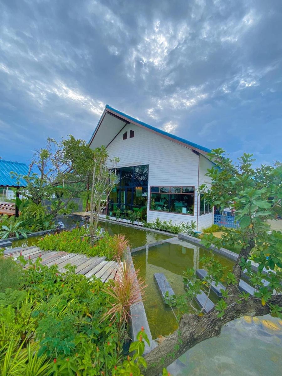 Srihome ยายศรีโฮมแอนแคมป์ปิ้ง - Housity
