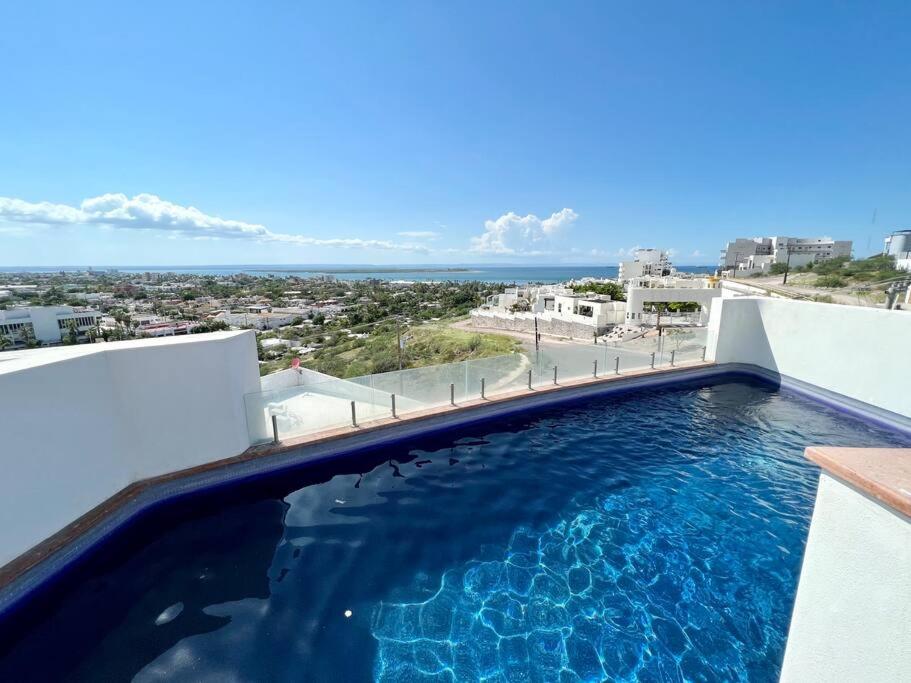 Departamento con vista al mar, alberca y jacuzzi - Housity