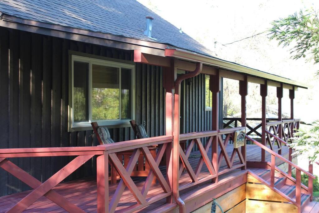 Rustic Chapparal Cabin at Bass Lake Heights - Housity