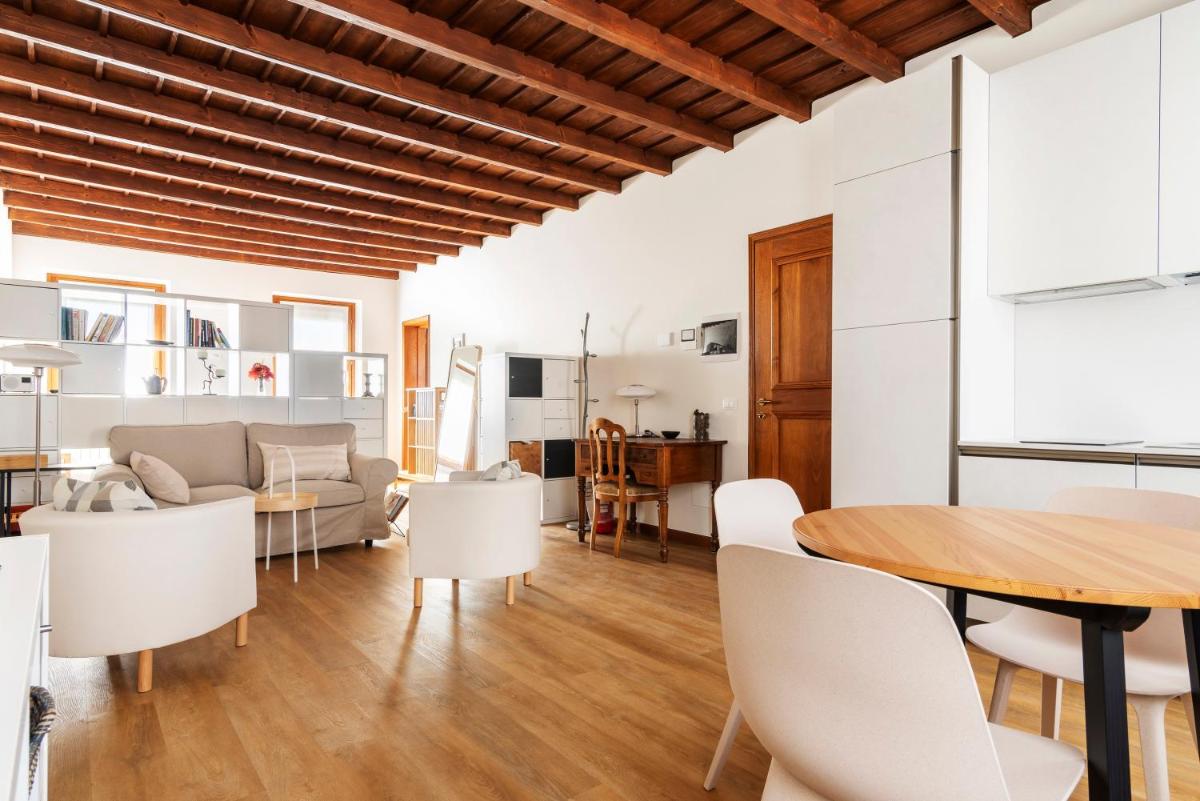 Suitetrails - Uriel Suite Apartment