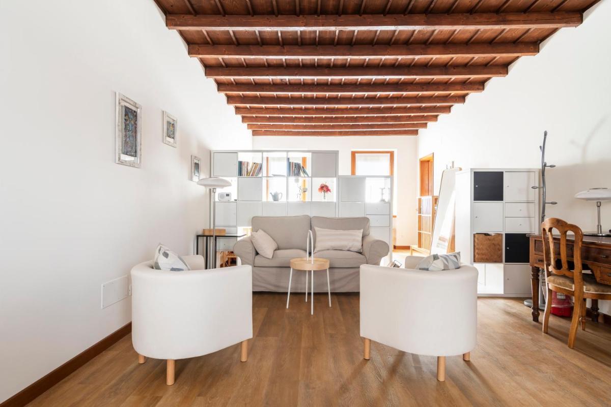 Suitetrails - Uriel Suite Apartment