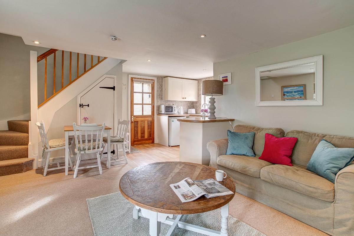 Suitetrails - Pretty Garden Annexe overlooking Open Fields