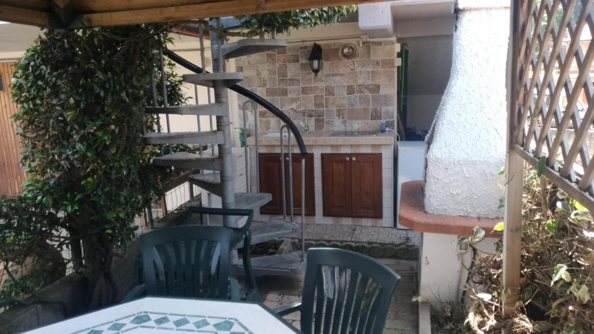 Appartamento sulle colline Toscane a 10 km dal mare - Housity