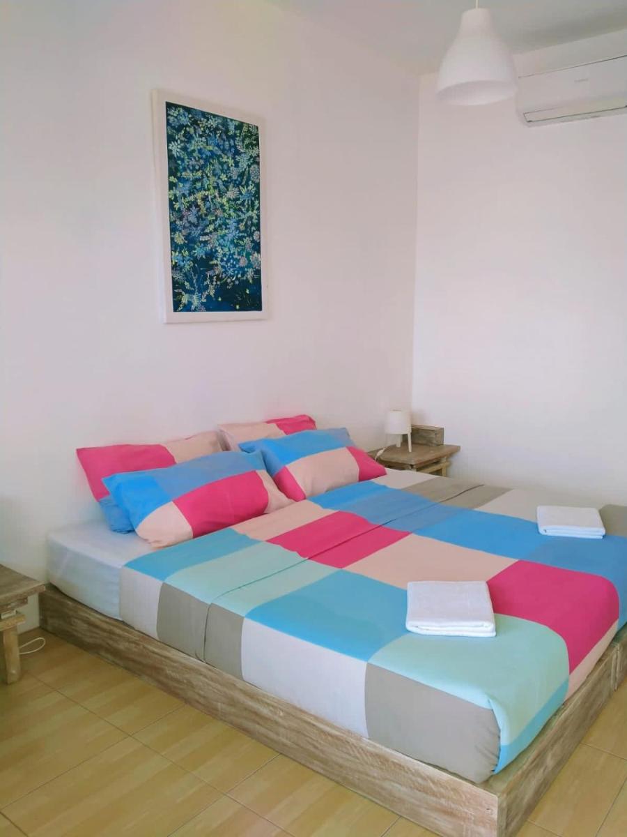 Ten RooMs - Housity