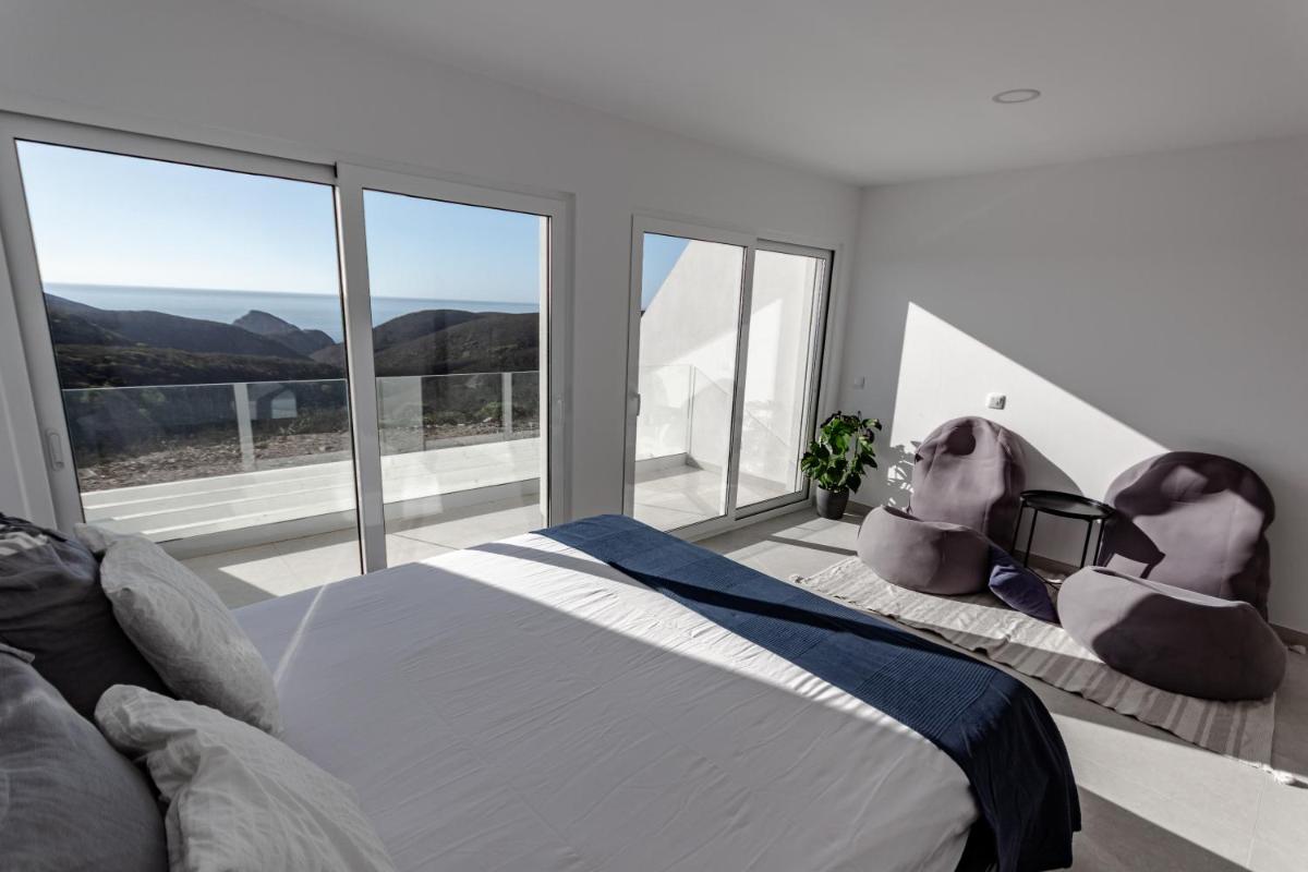 Arrifana Sunset Sea View Villa - Housity