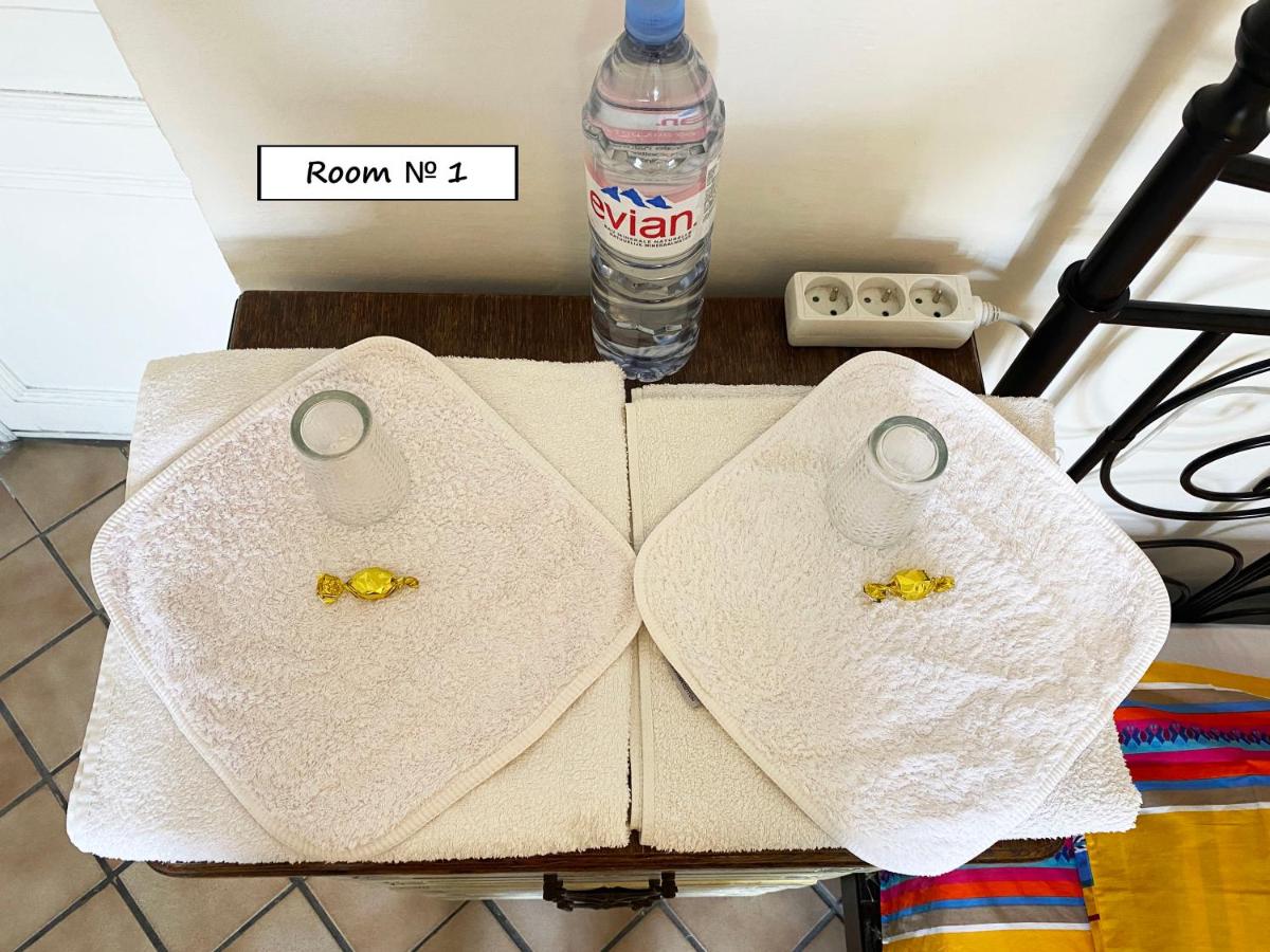 Nice Center Room - Housity