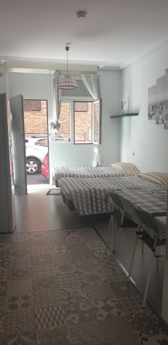 Bonito Apto Cinco Torres Plaza Castilla - Housity