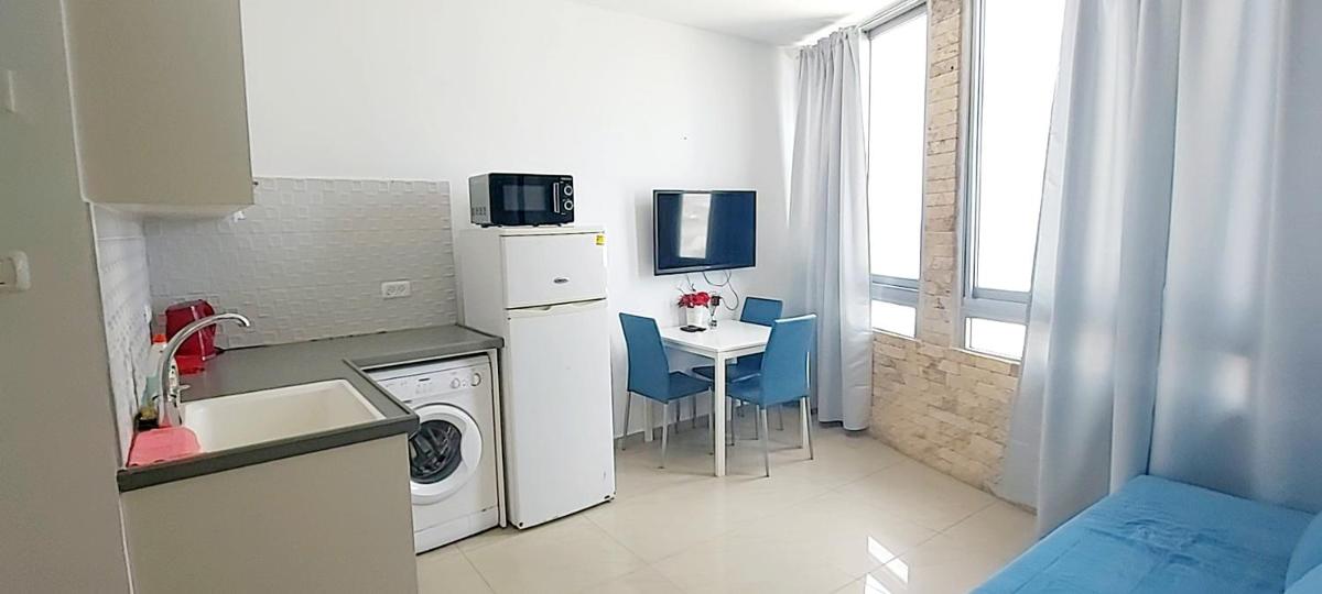 Colony Beach Hotel Apartment Tel Aviv Bat Yam 36 - Hizvo