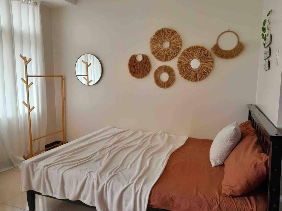 Cozy Affordable Stay in the Center of QC, Cubao - Housity