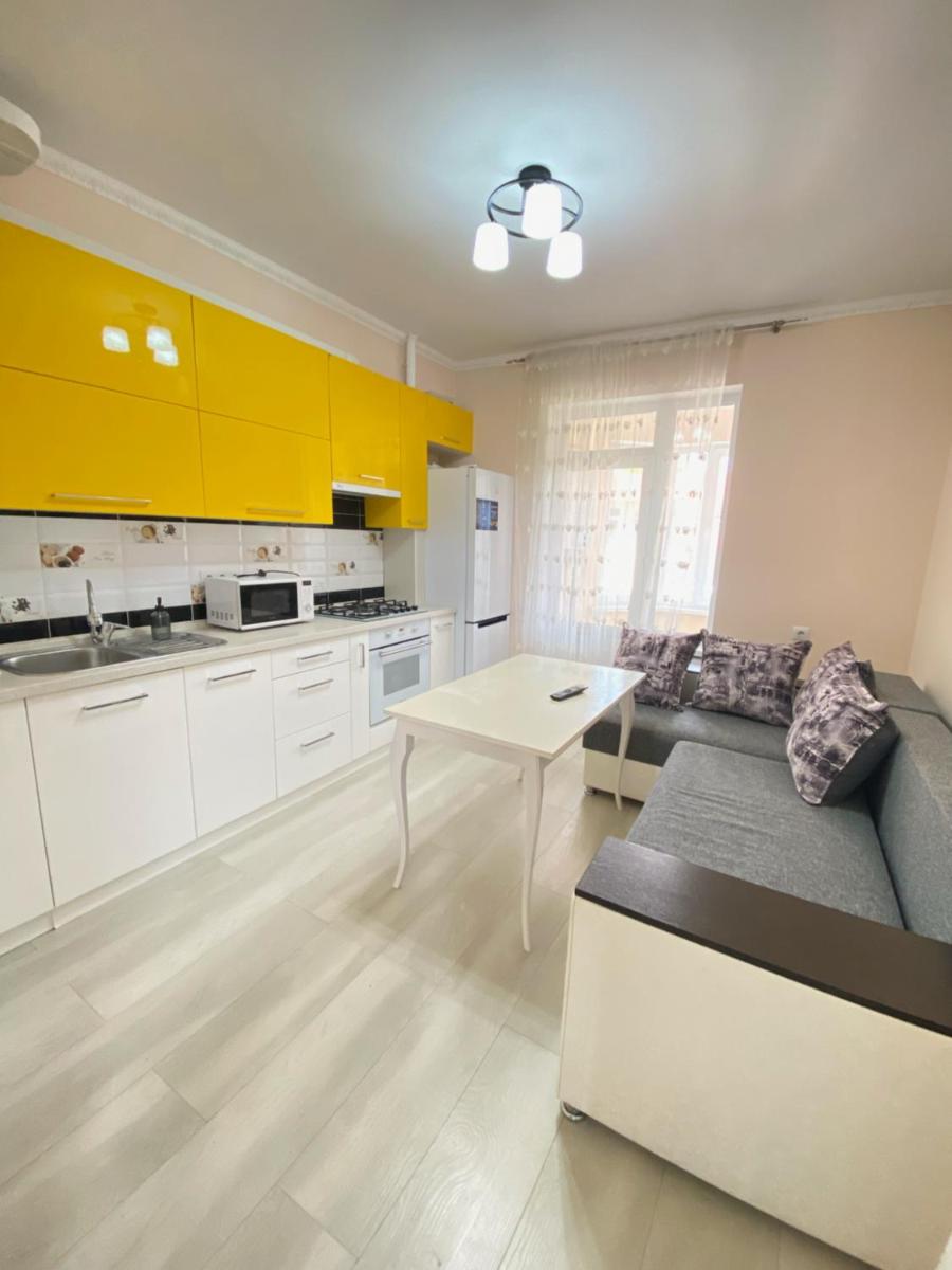 Ioan Livescu 29 - Housity