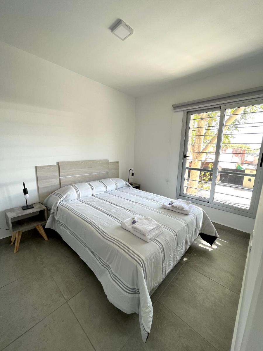 Hermoso Departamento Zona Residencial Mendoza - Hizvo