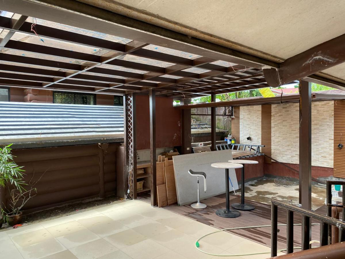 JKL Loghomes with Outdoor Jacuzzi - Housity