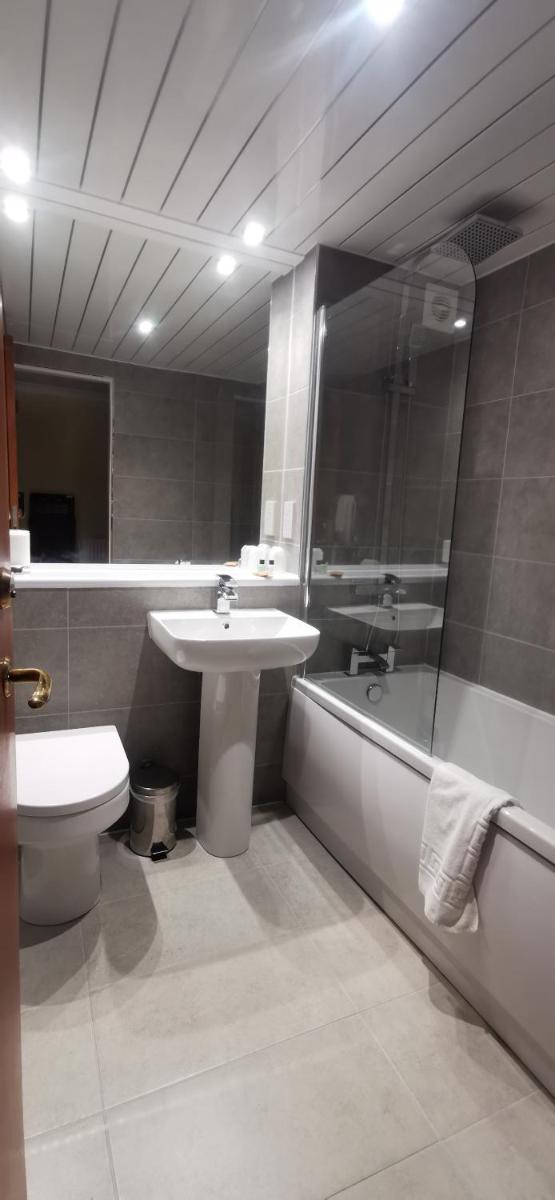 Old Manor Hotel - Housity