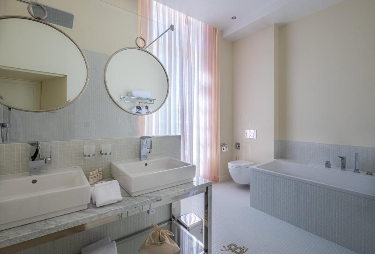 Salle de bains dans l'établissement La Borde en Sologne Château & Spa